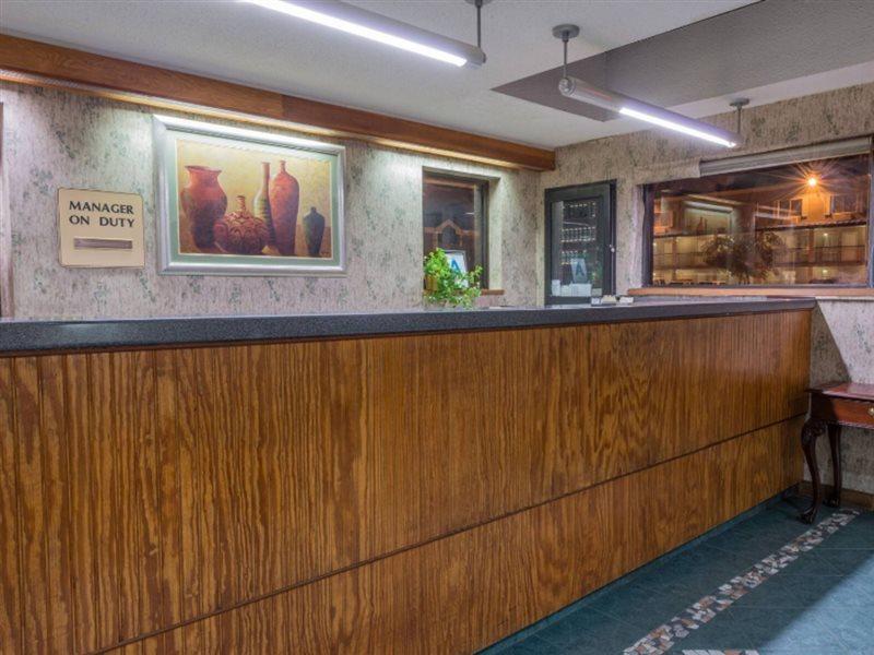 Days Inn By Wyndham Hurstbourne Луисвилл Экстерьер фото