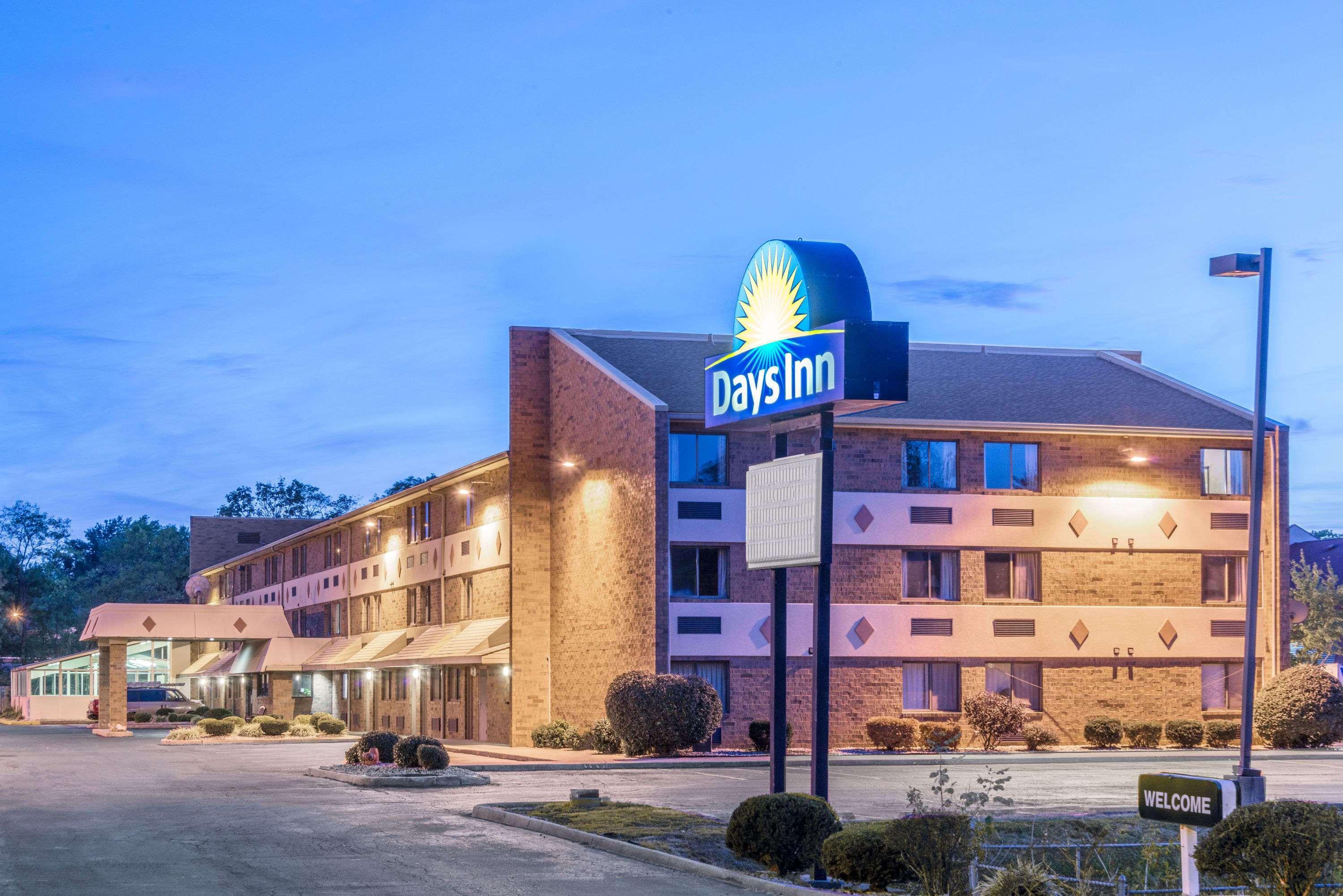 Days Inn By Wyndham Hurstbourne Луисвилл Экстерьер фото
