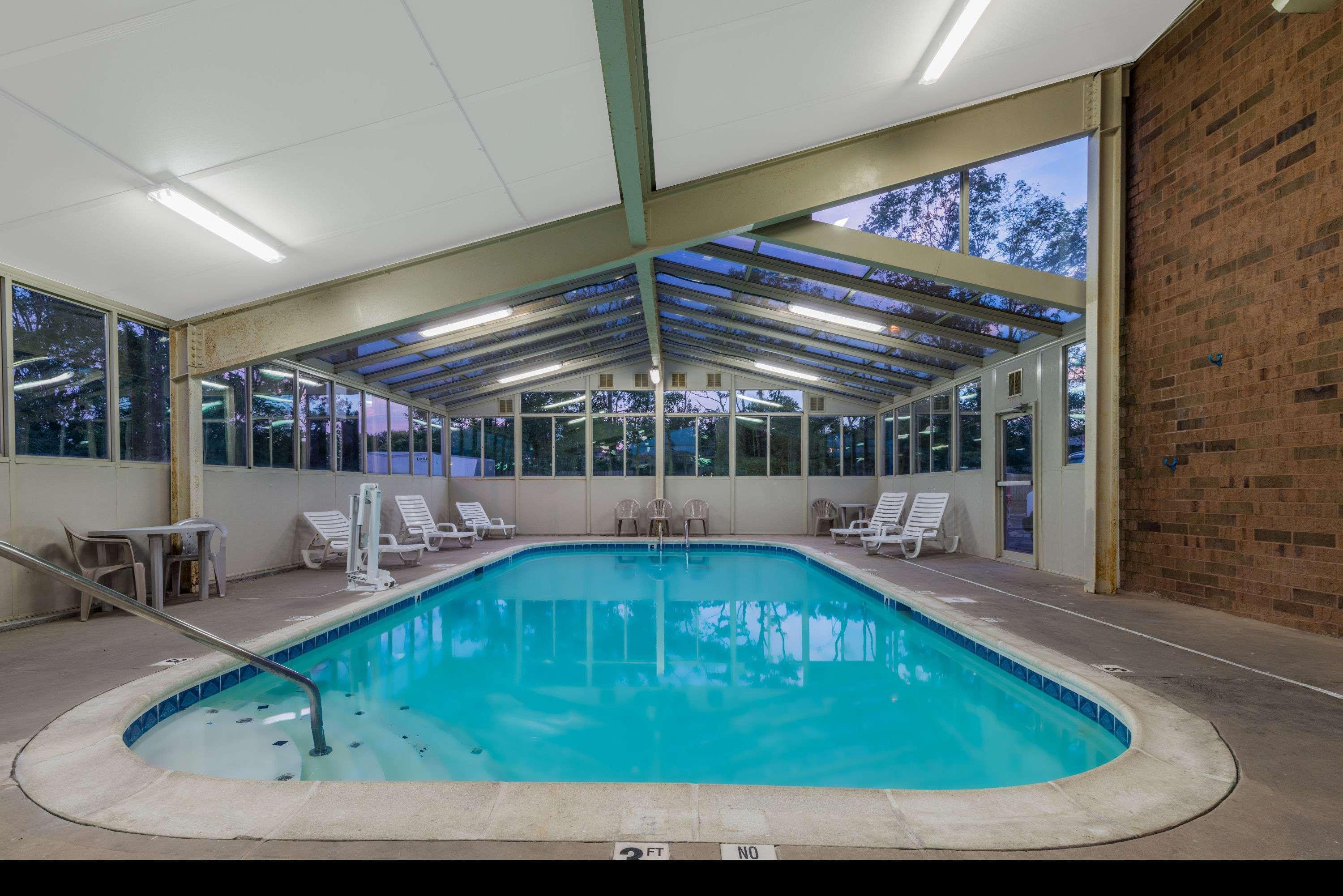 Days Inn By Wyndham Hurstbourne Луисвилл Экстерьер фото