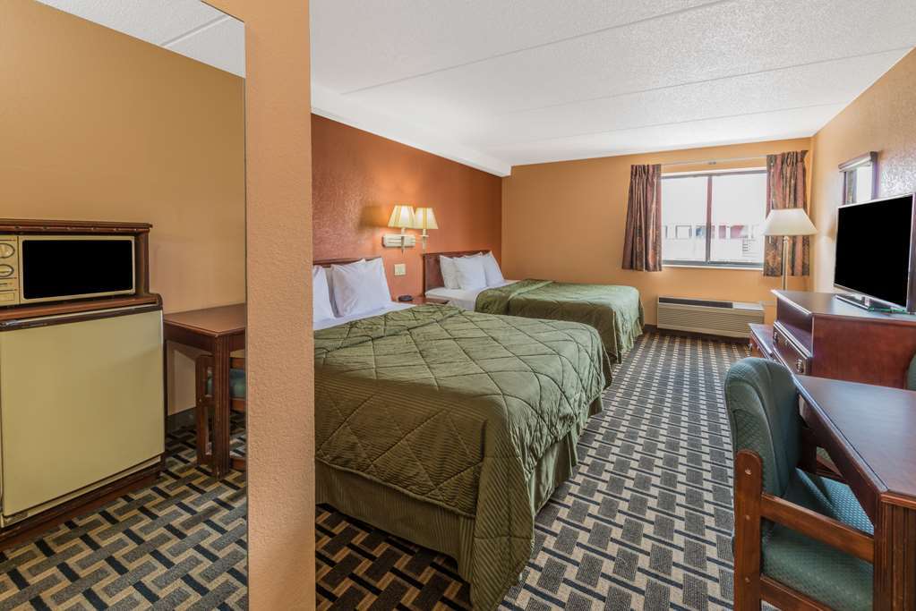 Days Inn By Wyndham Hurstbourne Луисвилл Номер фото